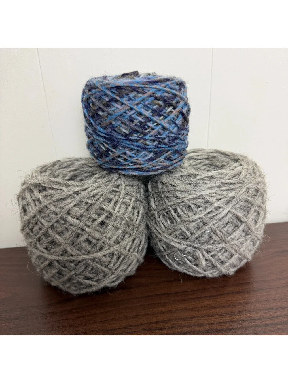 100% Wool Yarn Lot 350 Yds Gray (2 Cakes) BONUS Wool Mixed Color Cake